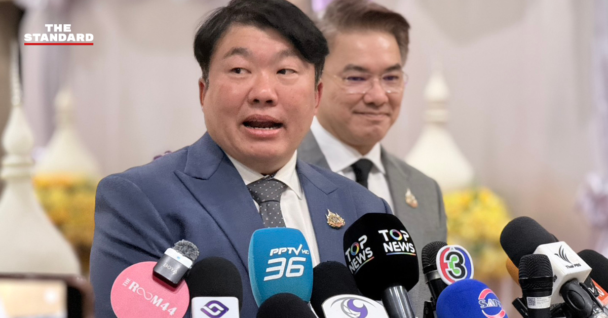 ภาพกราฟิกแสดงแผนกระทรวงคมนาคมสนับสนุนผู้ประกอบการเปลี่ยนรถสาธารณะเป็น EV