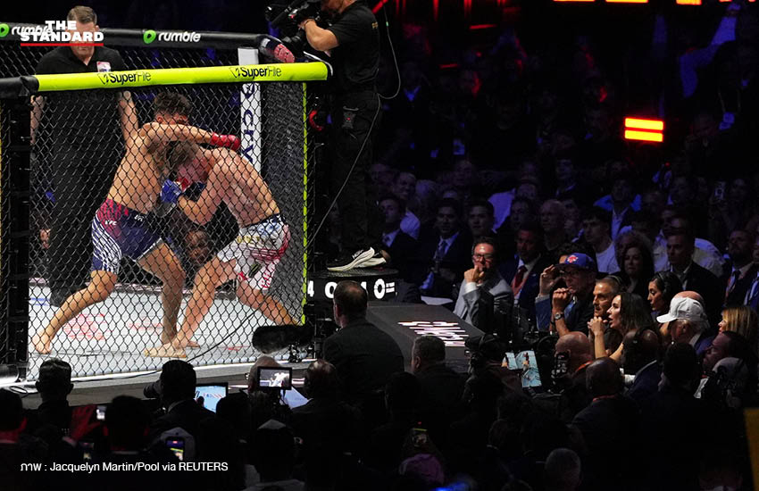 โดนัลด์ ทรัมป์ ประธานาธิบดีสหรัฐฯ เป็นเจ้าภาพจัดการแข่งขัน UFC ที่สนามหญ้าทำเนียบขาว 7