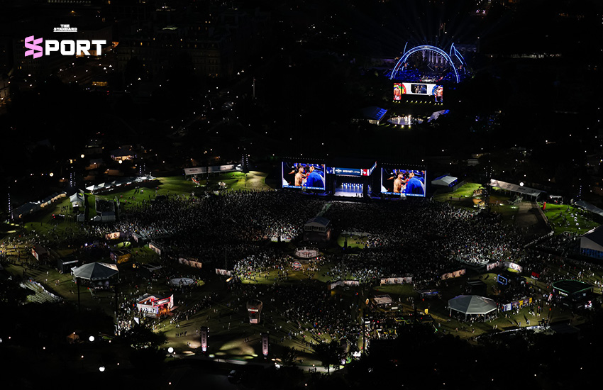สังเวียน UFC กลางสนามหญ้าทำเนียบขาว 8