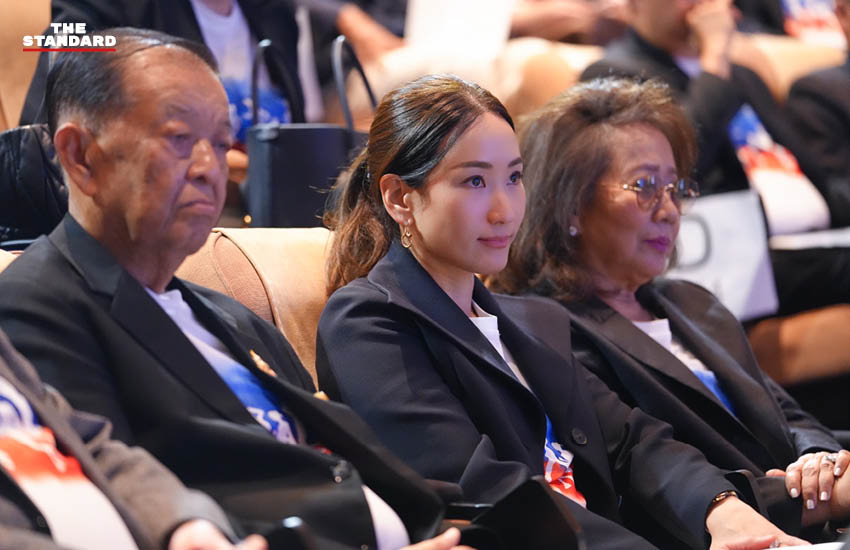 วันมูหะมัดนอร์ มะทา และคุณหญิงพจมาน ดามาพงศ์ ร่วมแถลงข่าวโครงการเดิน วิ่ง ปั่น ป้องกันอัมพาต 1