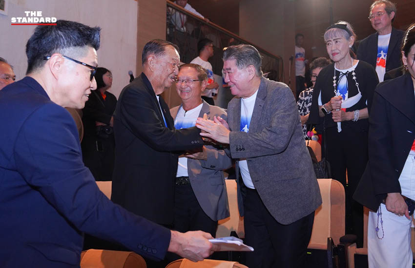วันมูหะมัดนอร์ มะทา และคุณหญิงพจมาน ดามาพงศ์ ร่วมแถลงข่าวโครงการเดิน วิ่ง ปั่น ป้องกันอัมพาต 3