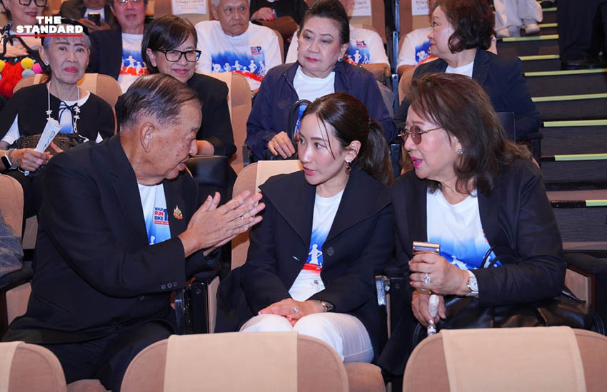 วันมูหะมัดนอร์ มะทา และคุณหญิงพจมาน ดามาพงศ์ ร่วมแถลงข่าวโครงการเดิน วิ่ง ปั่น ป้องกันอัมพาต 4