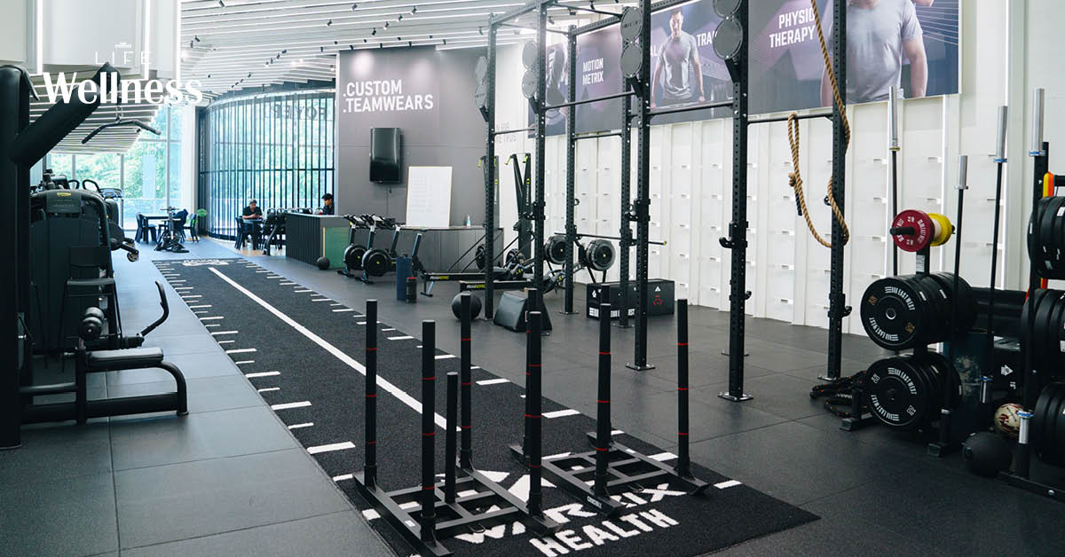 ภาพรวมภายใน Warrix Run Hub แสดงอุปกรณ์ Hybrid Training และเทคโนโลยี AI วิเคราะห์การวิ่ง