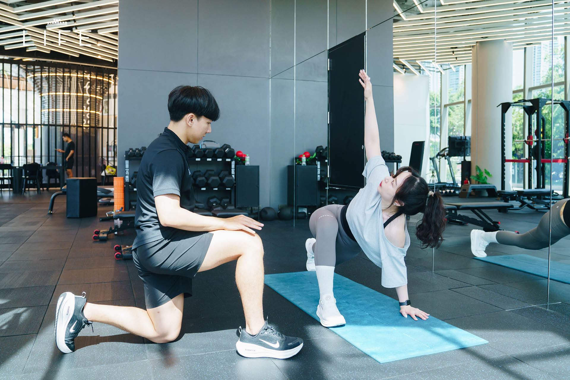 ภาพรวมภายใน Warrix Run Hub แสดงอุปกรณ์ Hybrid Training และเทคโนโลยี AI วิเคราะห์การวิ่ง 19