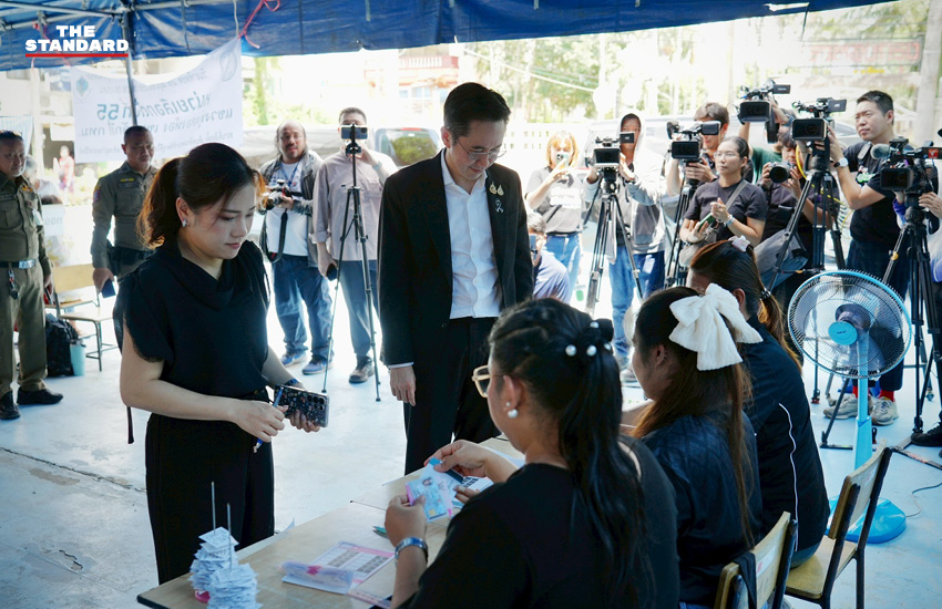 ยศชนัน วงศ์สวัสดิ์ และภรรยา ใช้สิทธิเลือกตั้งผู้ว่าฯ กทม. 5