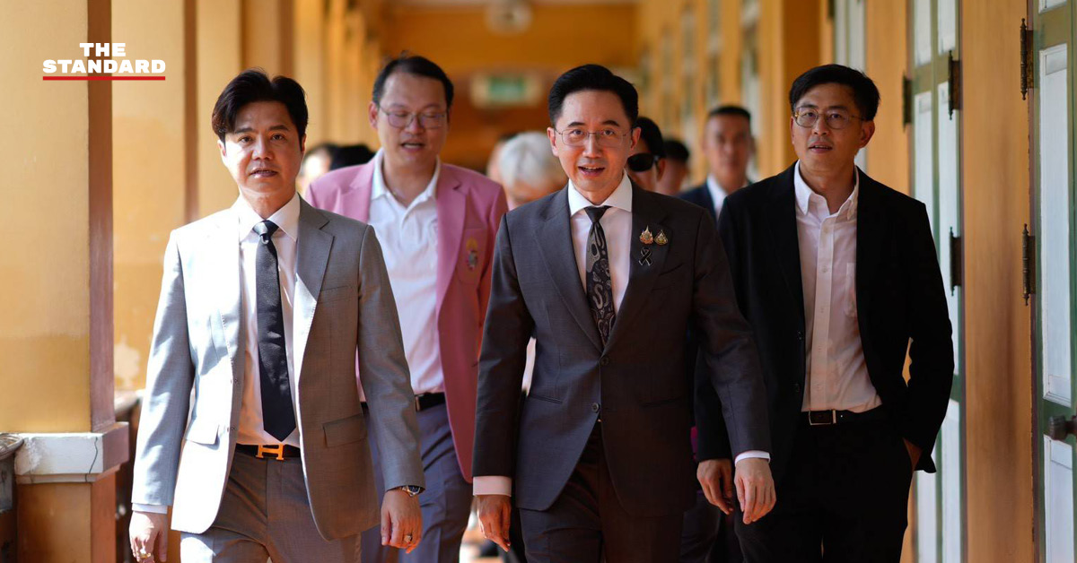 ศ.ดร.ยศชนัน วงศ์สวัสดิ์ รองนายกรัฐมนตรี เยือนโรงเรียนสวนกุหลาบวิทยาลัย พบปะนักเรียนและผู้บริหาร