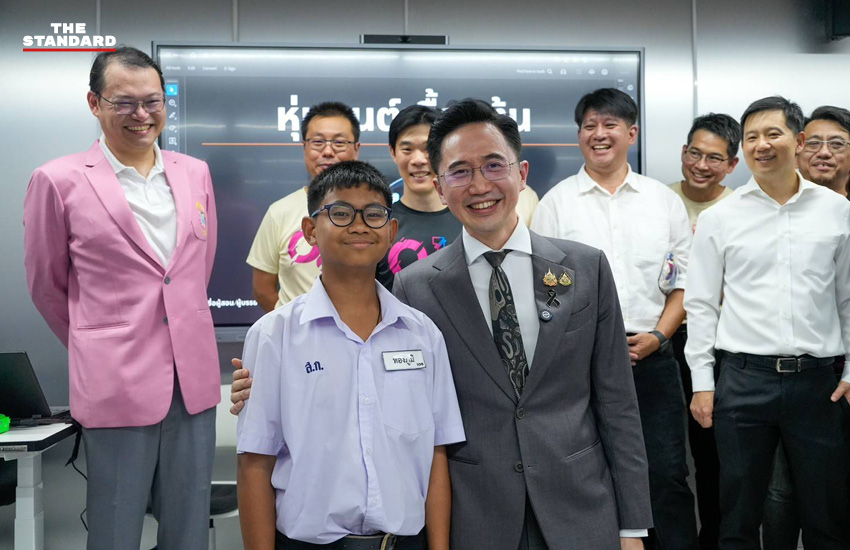 ศ.ดร.ยศชนัน วงศ์สวัสดิ์ รองนายกรัฐมนตรี เยือนโรงเรียนสวนกุหลาบวิทยาลัย พบปะนักเรียนและผู้บริหาร 8