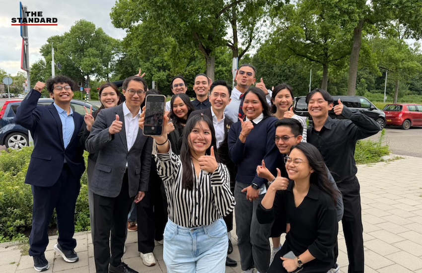 ศ.ดร.ยศชนัน วงศ์สวัสดิ์ รองนายกรัฐมนตรีและรัฐมนตรีว่าการกระทรวง อว. สนทนากับนักเรียนไทยในเนเธอร์แลนด์ 2