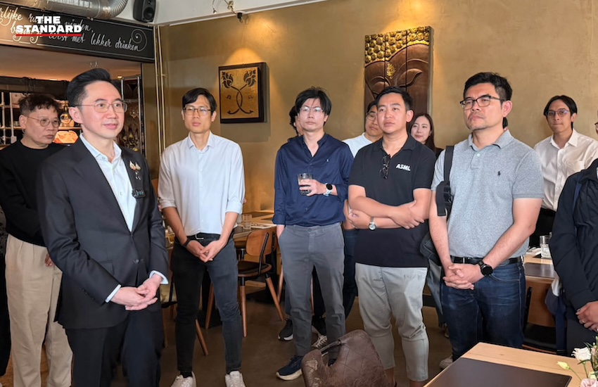 ศ.ดร.ยศชนัน วงศ์สวัสดิ์ รองนายกรัฐมนตรีและรัฐมนตรีว่าการกระทรวง อว. สนทนากับนักเรียนไทยในเนเธอร์แลนด์ 3
