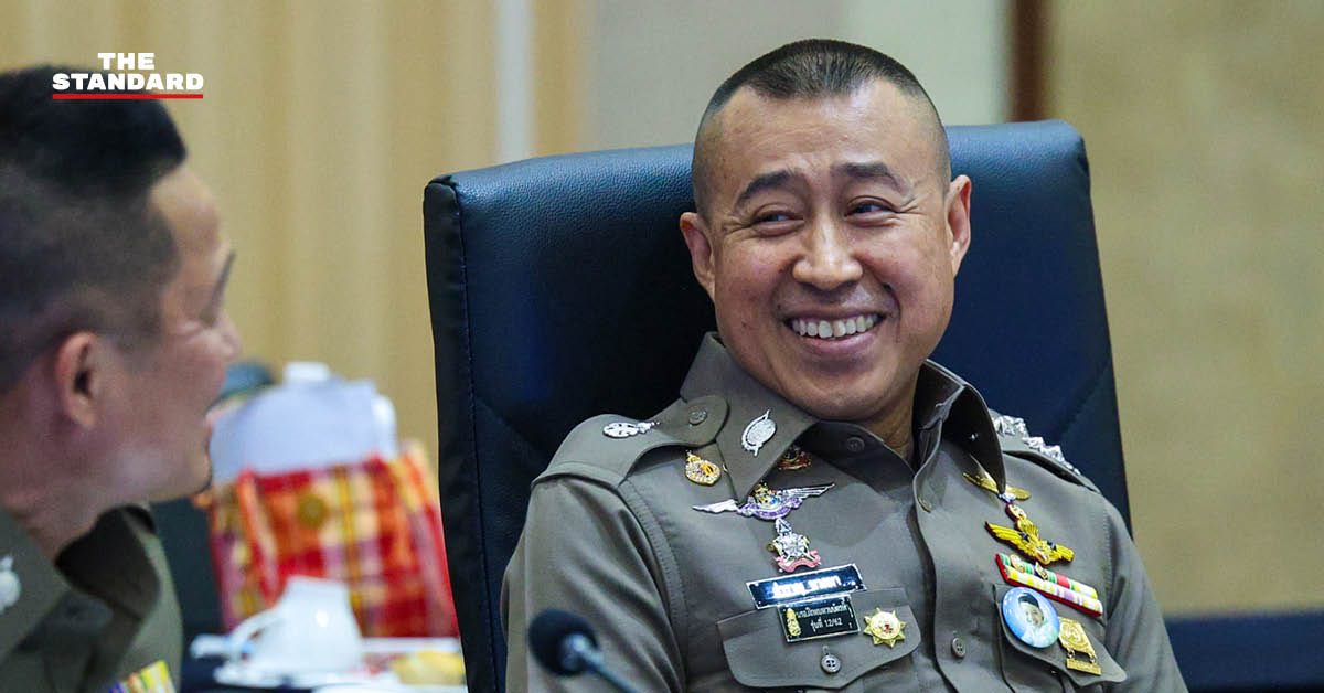 อนุทิน ชาญวีรกูล ทักทาย 4 แคนดิเดตผู้ชิงตำแหน่ง ผบ.ตร. ก่อนการประชุม ก.ตร.