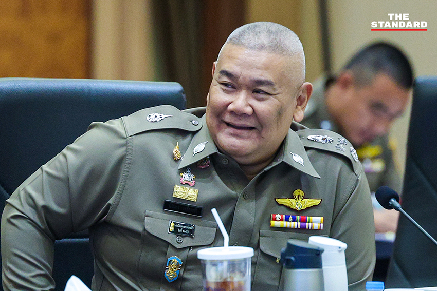 อนุทิน ชาญวีรกูล ทักทาย 4 แคนดิเดตผู้ชิงตำแหน่ง ผบ.ตร. ก่อนการประชุม ก.ตร. 5