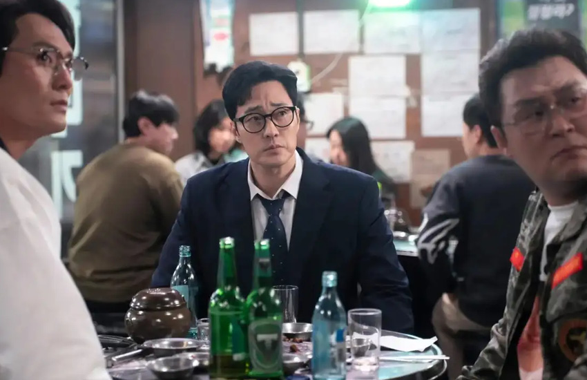 ภาพปกซีรีส์ Agent Kim Reactivated แสดง โซจีซบ ในบทบาท คิมโดฮยอน 4