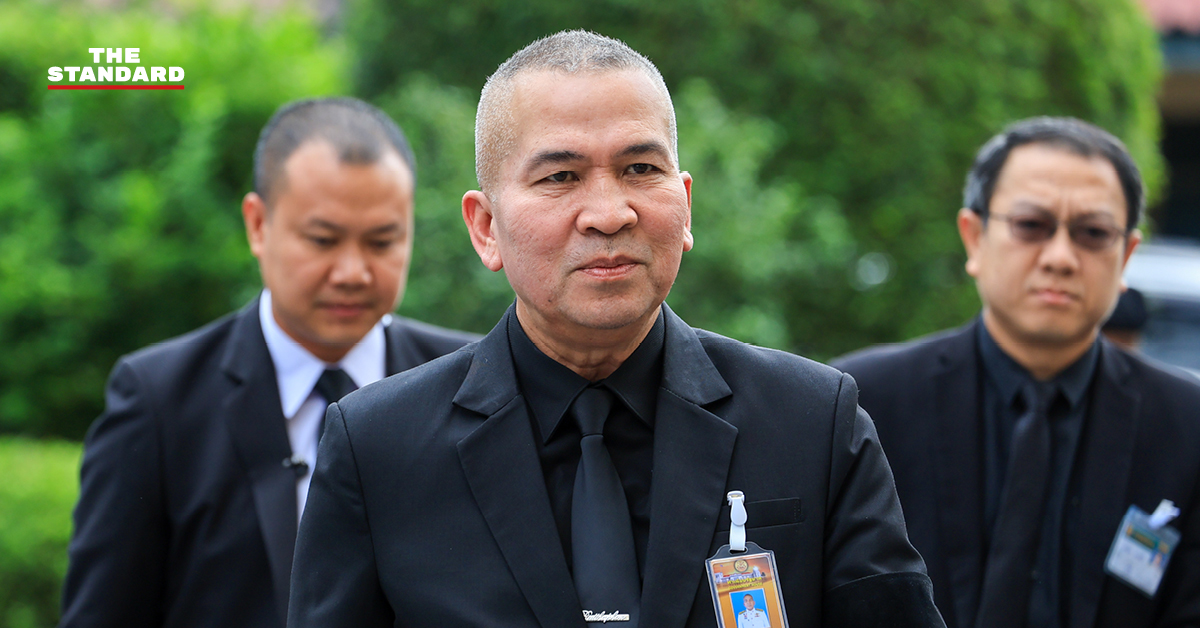 ภาพ พล.ต.ท. รุทธพล เนาวรัตน์ รัฐมนตรีว่าการกระทรวงยุติธรรม แถลงข่าวคดีแอร์มีนา