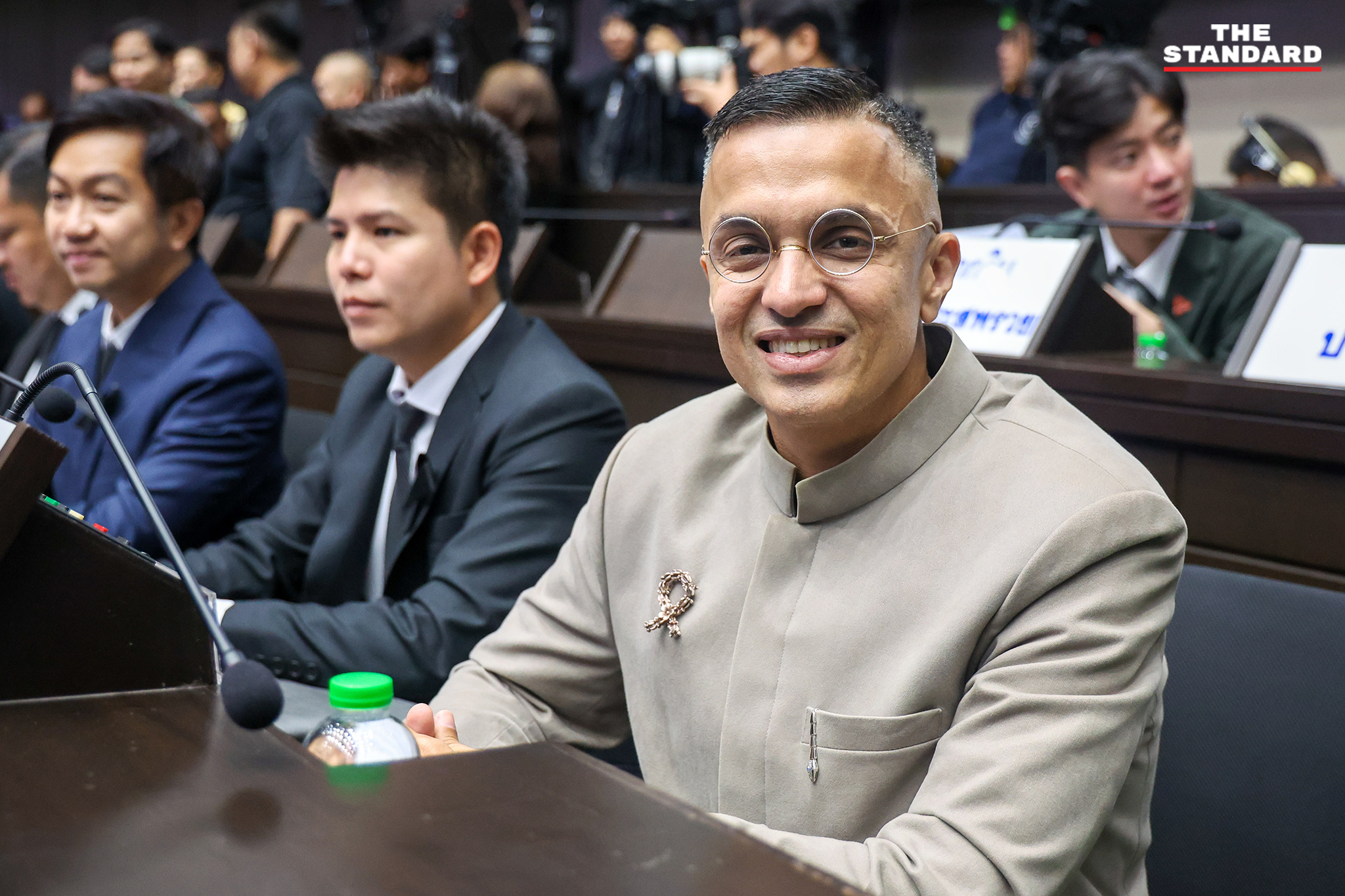 อนุทิน ชาญวีรกูล รัฐมนตรีว่าการกระทรวงมหาดไทย เปิดประชุมสภา กทม. โดยมี ชัชชาติ สิทธิพันธุ์ ผู้ว่าฯ กทม. ต้อนรับ 9