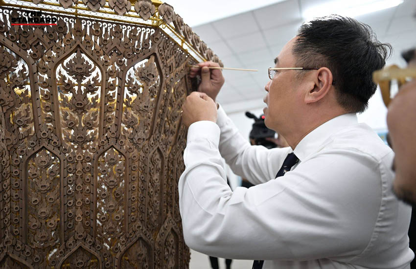 อนุทิน ชาญวีรกูล นายกรัฐมนตรี ตรวจเยี่ยมความคืบหน้าการก่อสร้างพระเมรุมาศ 4