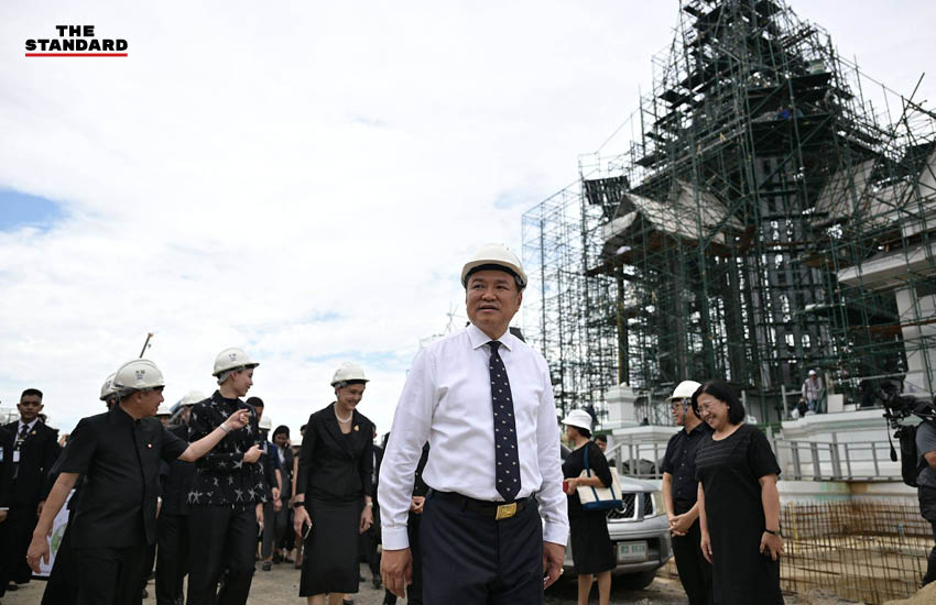 อนุทิน ชาญวีรกูล นายกรัฐมนตรี ตรวจเยี่ยมความคืบหน้าการก่อสร้างพระเมรุมาศ 8