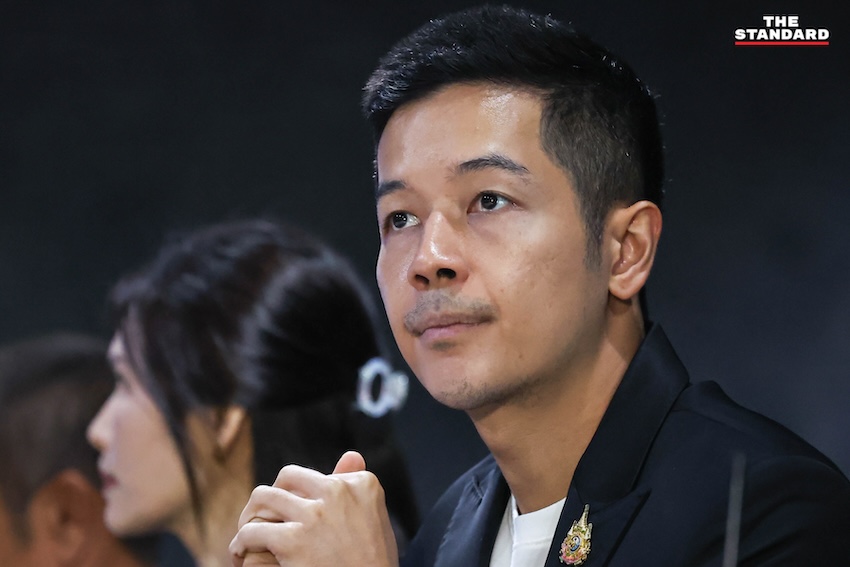 ภาพกลุ่ม ส.ก. 37 คน ลงนามข้อตกลงสนับสนุนประธานและรองประธานสภา กทม. 8