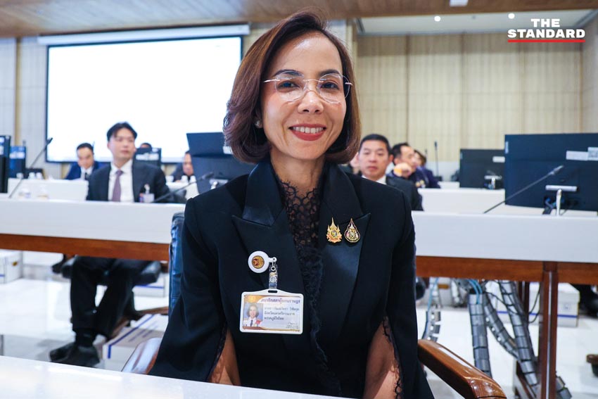 ภาพการประชุมคณะกรรมาธิการพิจารณางบประมาณรายจ่ายประจำปีงบประมาณ 2570 11