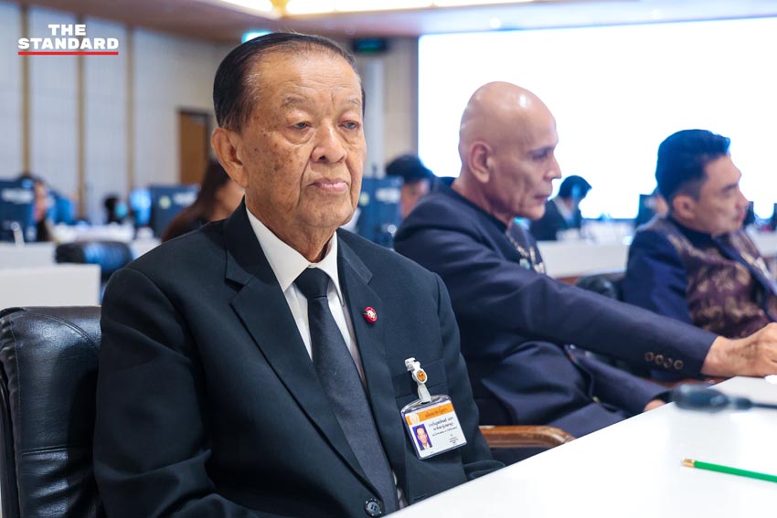 ภาพการประชุมคณะกรรมาธิการพิจารณางบประมาณรายจ่ายประจำปีงบประมาณ 2570 8