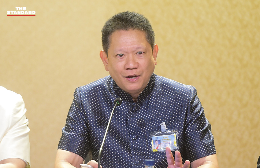 เจ้าหน้าที่รัฐบาลแถลงข่าวผลการประชุมคณะรัฐมนตรีเกี่ยวกับการขยายเวลาทบทวนสิทธิบัตรคนจน 3