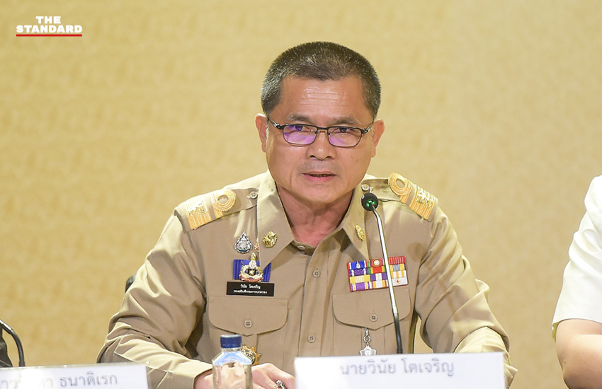 เจ้าหน้าที่รัฐบาลแถลงข่าวผลการประชุมคณะรัฐมนตรีเกี่ยวกับการขยายเวลาทบทวนสิทธิบัตรคนจน 4
