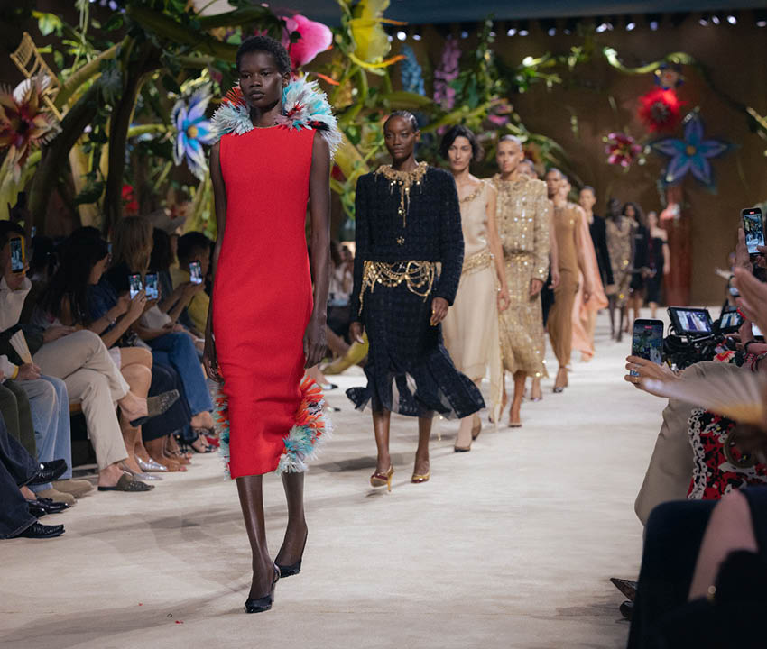 ชุดกูตูร์จาก CHANEL คอลเล็กชัน Fall/Winter 2026 ที่ได้แรงบันดาลใจจากหนังสือนิทาน 4