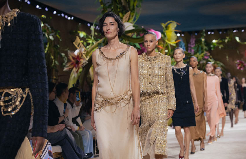 ชุดกูตูร์จาก CHANEL คอลเล็กชัน Fall/Winter 2026 ที่ได้แรงบันดาลใจจากหนังสือนิทาน 7