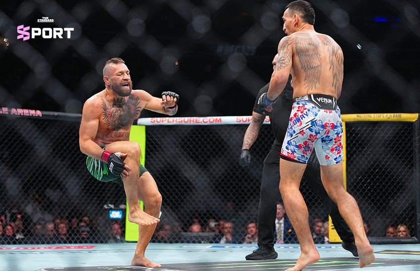 คอเนอร์ แม็คเกรเกอร์ ในสังเวียน UFC หลังพ่ายแพ้เนื่องจากอาการบาดเจ็บที่หัวเข่า 4