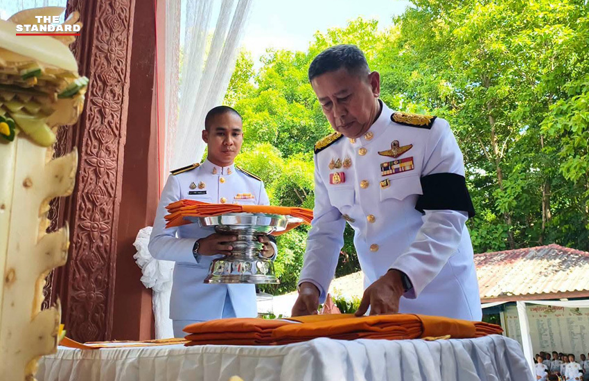 ภาพพิธีพระราชทานเพลิงศพ อาสาสมัครทหารพราน วิมล ตาบทอง โดยมีรัฐมนตรีว่าการกระทรวงกลาโหมเป็นประธาน 3