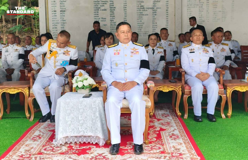 ภาพพิธีพระราชทานเพลิงศพ อาสาสมัครทหารพราน วิมล ตาบทอง โดยมีรัฐมนตรีว่าการกระทรวงกลาโหมเป็นประธาน 6