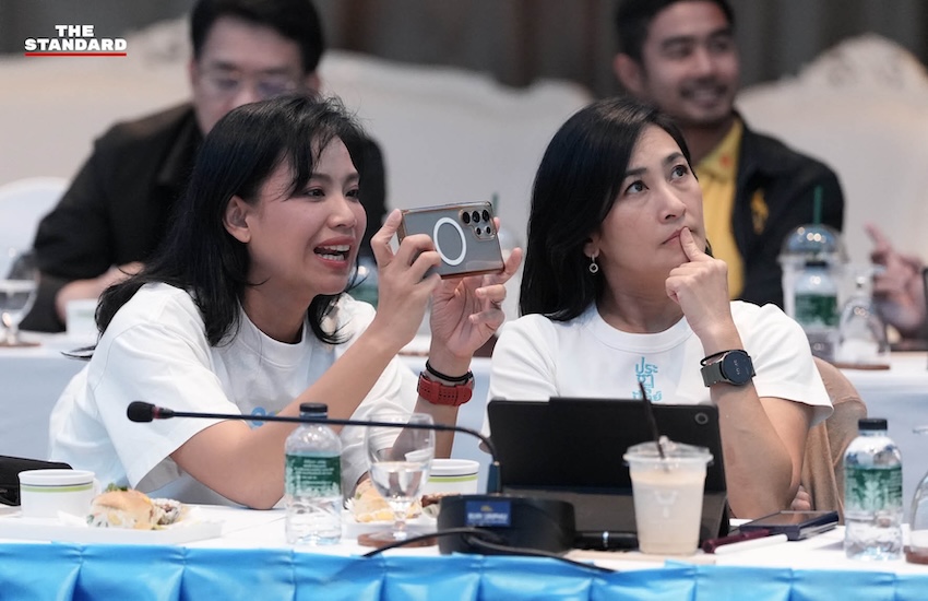 ภาพการสัมมนาพรรคประชาธิปัตย์ที่โรงแรมบุรีศรีภู อำเภอหาดใหญ่ จังหวัดสงขลา เพื่อหารือแนวทางรับมือสถานการณ์อุทกภัย 6