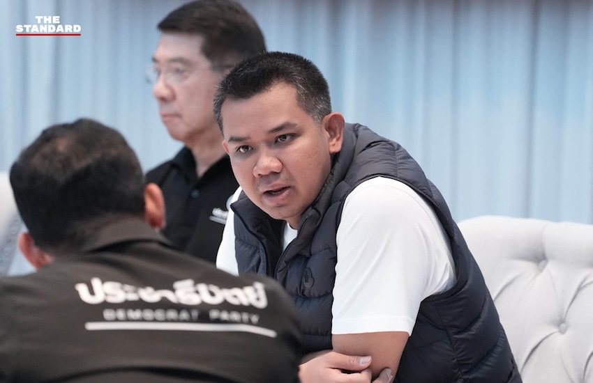 ภาพการสัมมนาพรรคประชาธิปัตย์ที่โรงแรมบุรีศรีภู อำเภอหาดใหญ่ จังหวัดสงขลา เพื่อหารือแนวทางรับมือสถานการณ์อุทกภัย 7