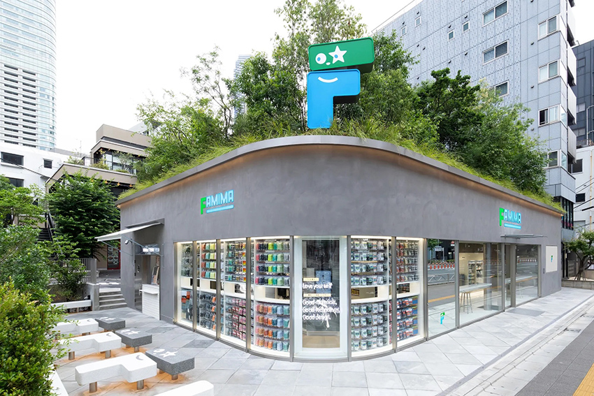 ภาพหน้าร้าน FAMIMA BY NIGO แฟล็กชิปสโตร์แห่งแรกของ FamilyMart ที่โตเกียว ซึ่งออกแบบร่วมกับ NIGO 2