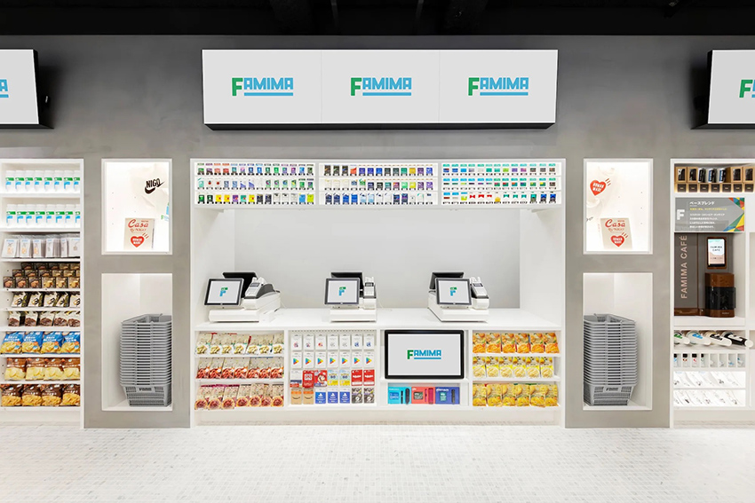 ภาพหน้าร้าน FAMIMA BY NIGO แฟล็กชิปสโตร์แห่งแรกของ FamilyMart ที่โตเกียว ซึ่งออกแบบร่วมกับ NIGO 3