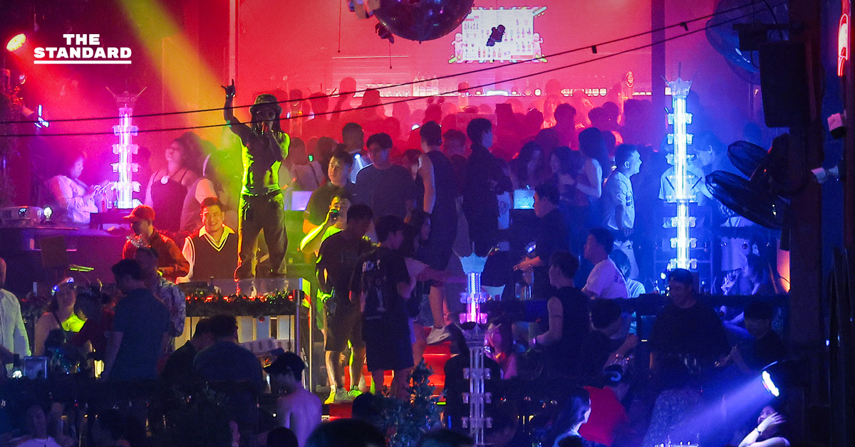 ภาพนายกรัฐมนตรีอนุทิน ชาญวีรกูล ระหว่างการประชุมคณะรัฐมนตรี