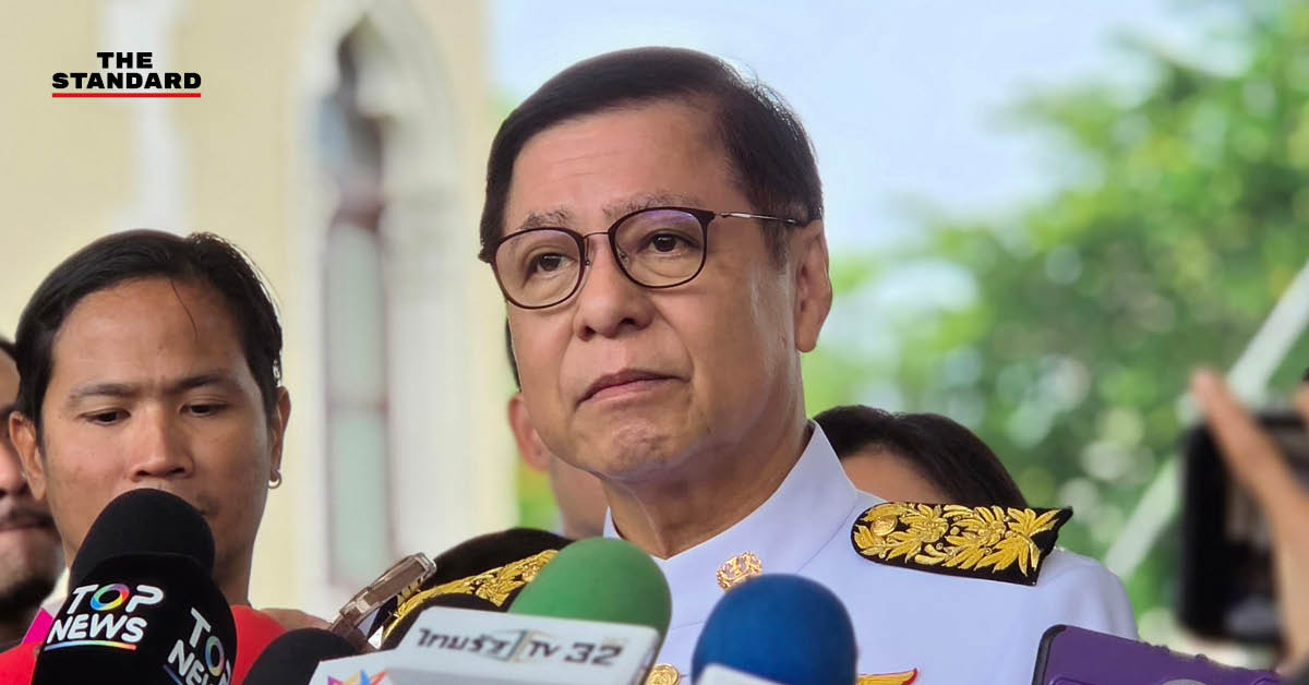 ภาพกราฟิกข่าวการเสียชีวิตของฮลุน โซโล่ พร้อมโลโก้ THE STANDARD