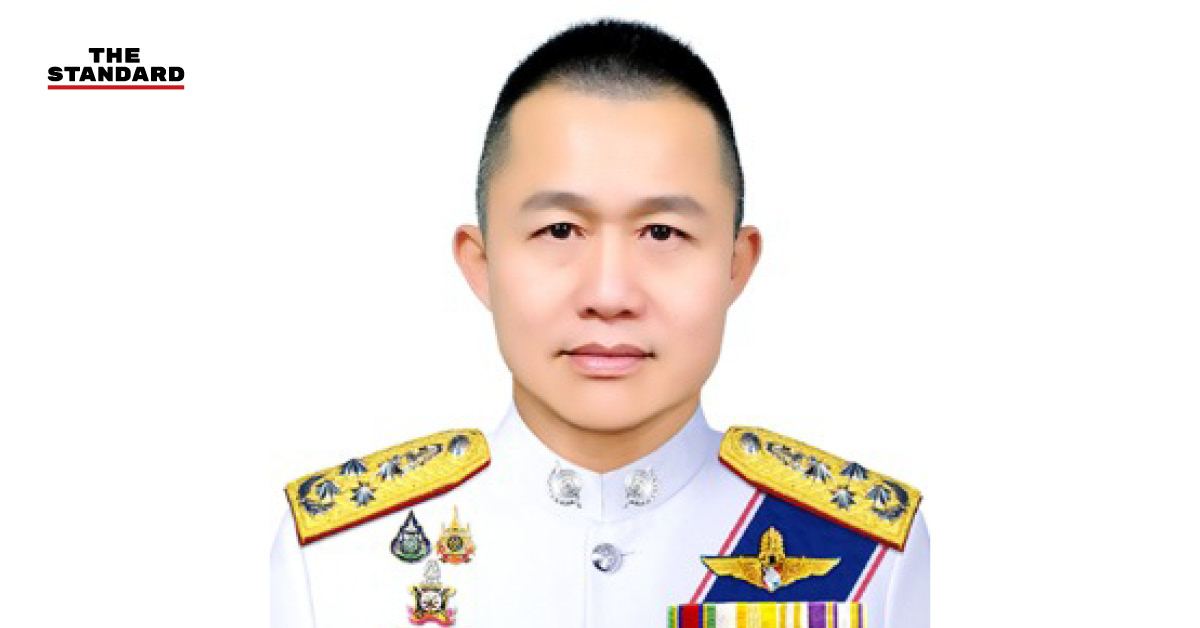 ภาพ พล.ต.อ. อิทธิพล อัจฉริยะประดิษฐ์ ในเครื่องแบบตำรวจ