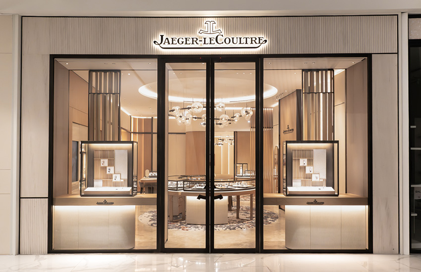 ภาพบูติก Jaeger-LeCoultre แห่งใหม่ที่ไอคอนสยาม พร้อม Jérôme Lambert ซีอีโอ และ ภูวินทร์ ตั้งศักดิ์ยืน 7