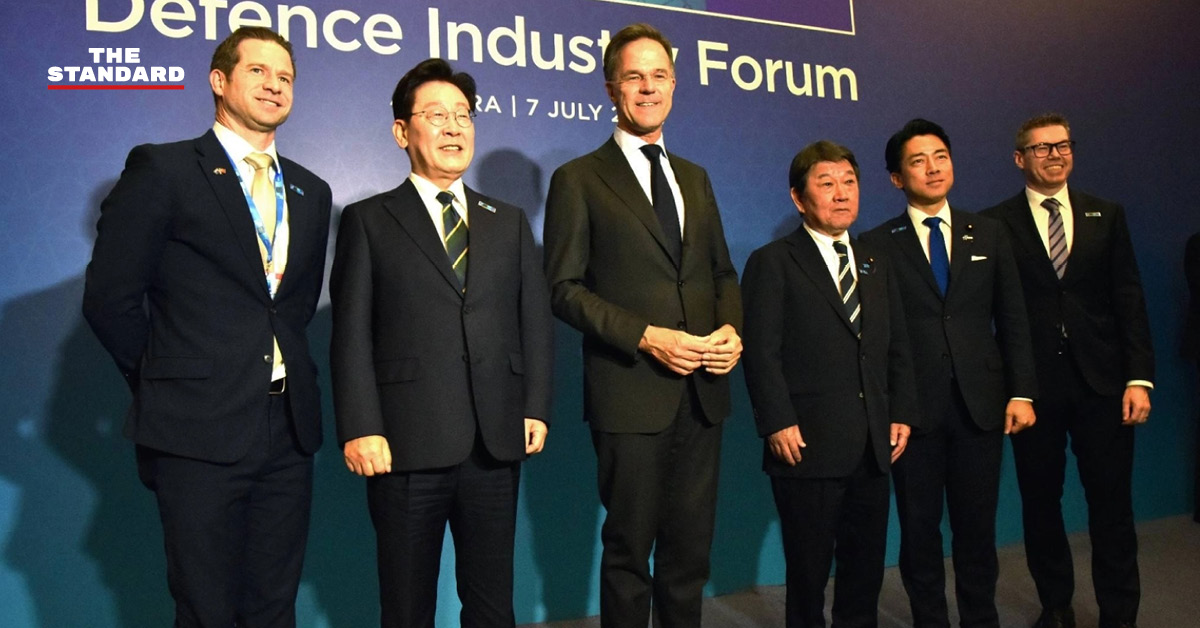 ภาพเจ้าหน้าที่ญี่ปุ่นและ NATO ร่วมหารือประเด็นความมั่นคงระหว่างประเทศ