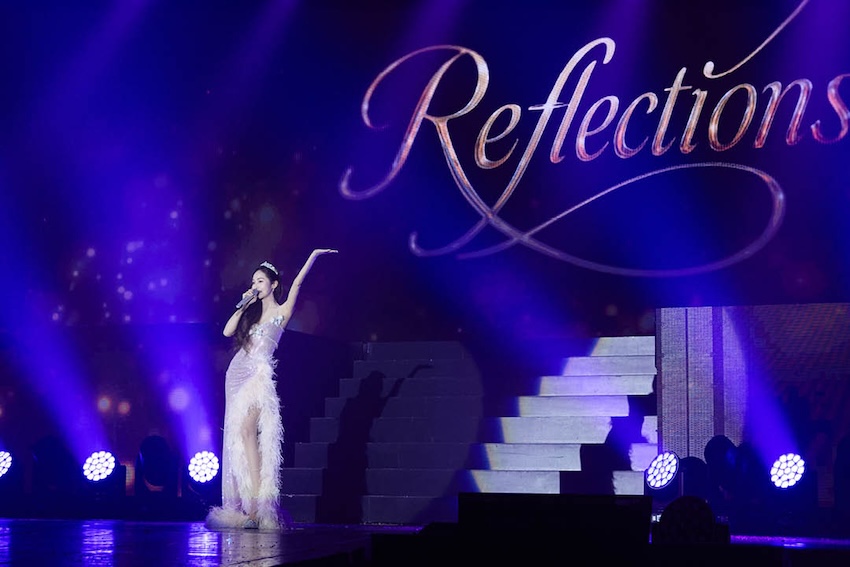 ภาพ JESSICA กำลังแสดงบนเวทีคอนเสิร์ต ‘Reflections’ ในกรุงเทพฯ 5