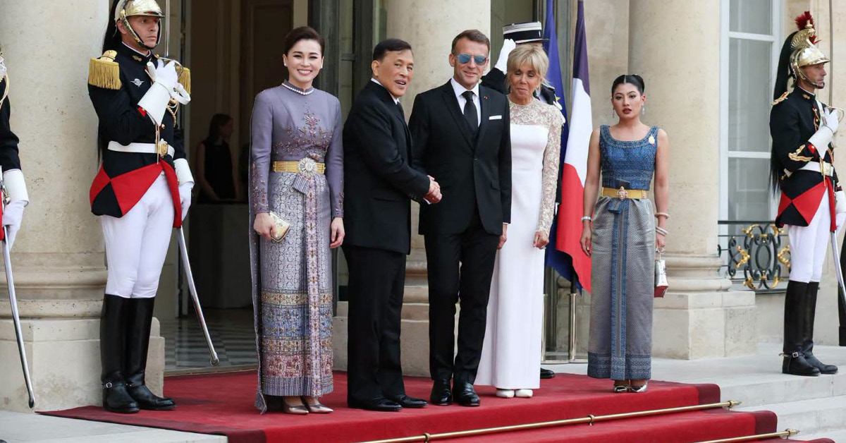 พระบาทสมเด็จพระเจ้าอยู่หัวและสมเด็จพระนางเจ้าฯ พระบรมราชินี เสด็จฯ เยือนฝรั่งเศสอย่างเป็นทางการ ทรงได้รับการต้อนรับอย่างสมพระเกียรติ