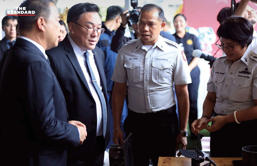 ภาพพิธีลงนาม MOU ระหว่างกระทรวงแรงงานและกระทรวงยุติธรรม เพื่อส่งเสริมการมีงานทำให้ผู้พ้นโทษ 3