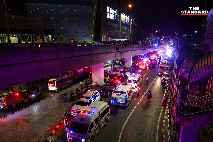 ภาพความเสียหายและเจ้าหน้าที่กู้ภัยหลังเหตุเพลิงไหม้ลาดพร้าวซอย 1 19