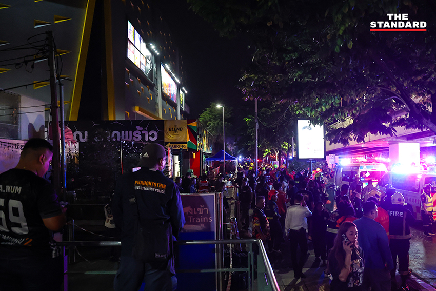 ภาพความเสียหายและเจ้าหน้าที่กู้ภัยหลังเหตุเพลิงไหม้ลาดพร้าวซอย 1 4