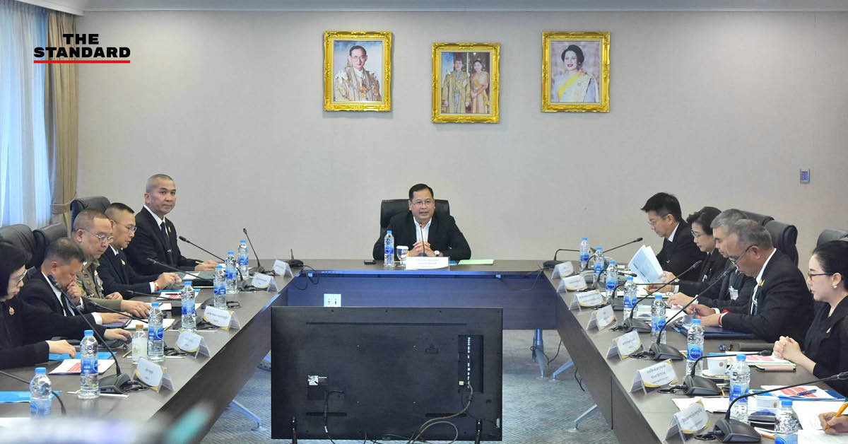ปกรณ์ นิลประพันธ์ รองนายกรัฐมนตรี ให้สัมภาษณ์หลังประชุมคณะกรรมการสอบทุจริตสอบท้องถิ่น