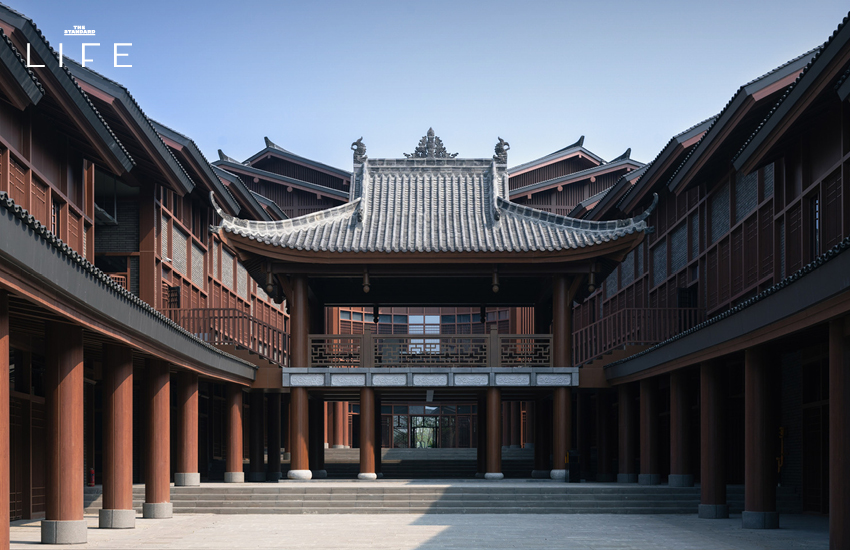 มุมสูงของวัดหลงชิงโบราณ อายุ 1,600 ปี ในเมืองเผิงโจว ประเทศจีน ซึ่งเป็นศูนย์กลางโครงการฟื้นฟูเมือง 5