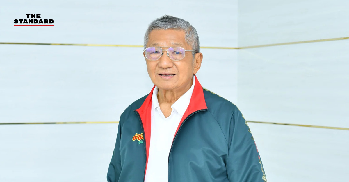 ภาพบุคคล ‘พิพัฒ พะเนียงเวทย์’ ผู้ปลุกปั้นแบรนด์มาม่า