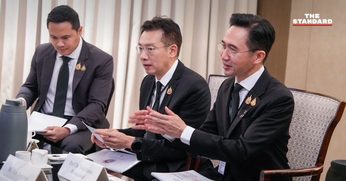 ศ.ดร.ยศชนัน วงศ์สวัสดิ์ รองนายกรัฐมนตรีและรัฐมนตรีว่าการกระทรวง อว. จับมือผู้บริหาร KT Corporation
