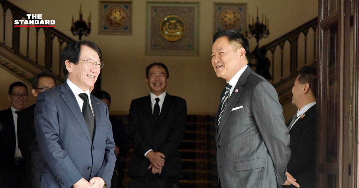 นายกรัฐมนตรีอนุทิน ชาญวีรกูล ต้อนรับซีอีโอ Mitsubishi Motors และทดลองนั่งรถยนต์