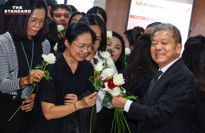 นพ. สรณ บุญใบชัยพฤกษ์ ประธาน กสทช. แถลงข่าวหลังการประชุมล่ม 1